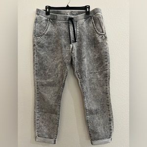 Distressed Light gray Levi Strauss Signature Gold Jogger size 14